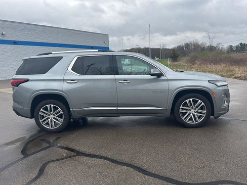 Used 2023 Chevrolet Traverse High Country image 7