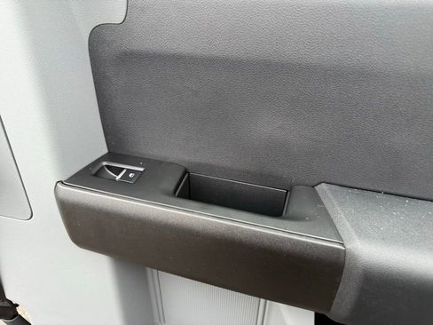 New 2026 Ford F250 XL w/ XL Chrome Package image 30