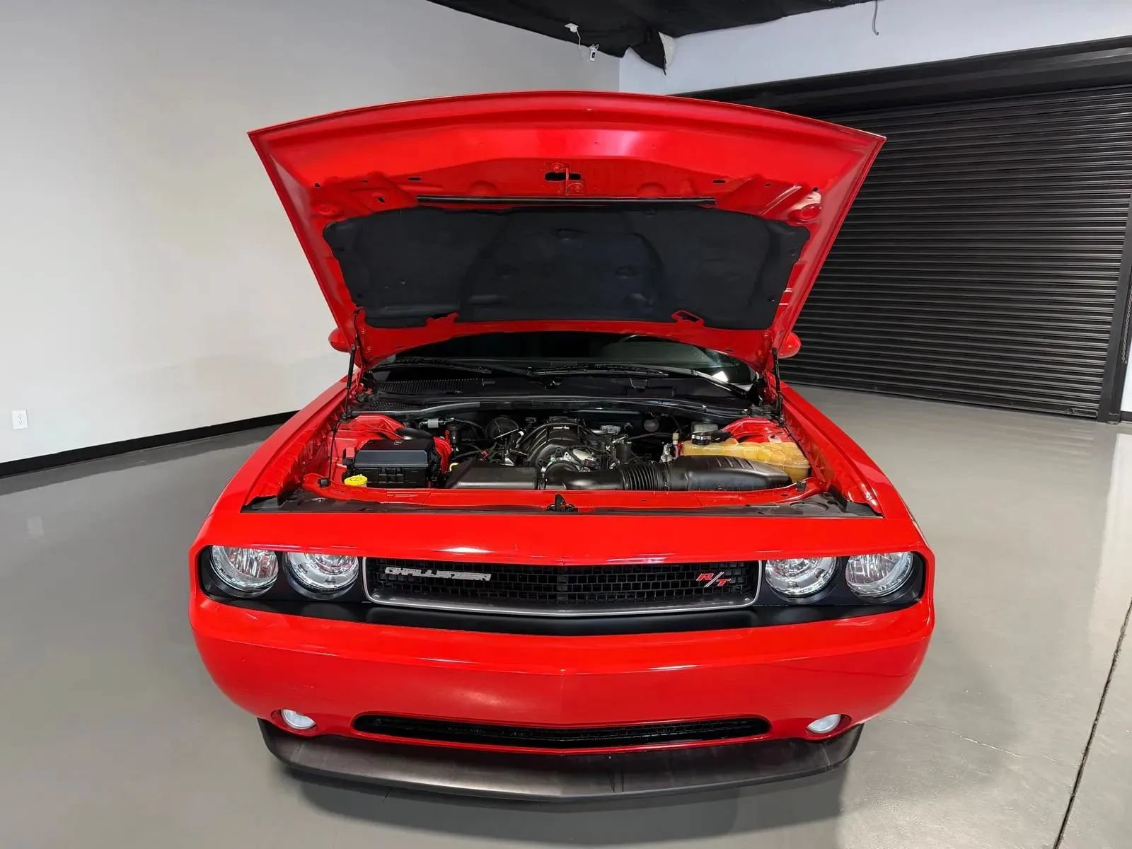 Used 2014 Dodge Challenger R/T RWD image 7