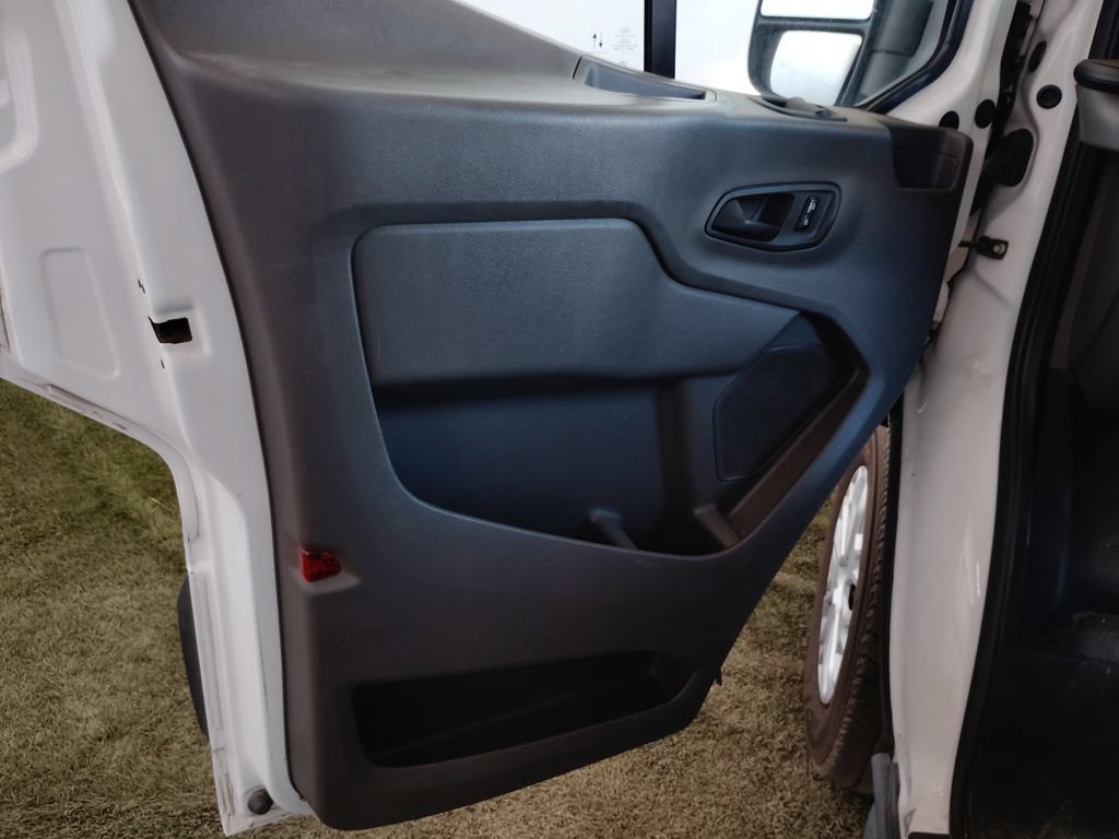 Used 2020 Ford Transit 150 XL RWD image 19