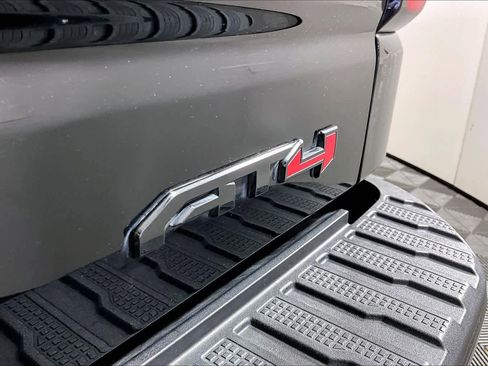 Used 2021 GMC Sierra 1500 AT4 w/ AT4 Value Package image 9