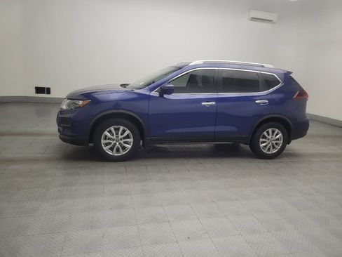 Used 2018 Nissan Rogue SV w/ Premium Package FWD image 2
