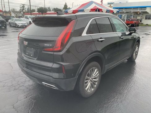 Used 2024 Cadillac XT4 Premium Luxury image 4