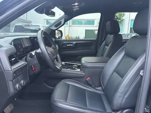 Used 2025 Chevrolet Suburban LS w/ LPO, Dark Essentials Package RWD image 11
