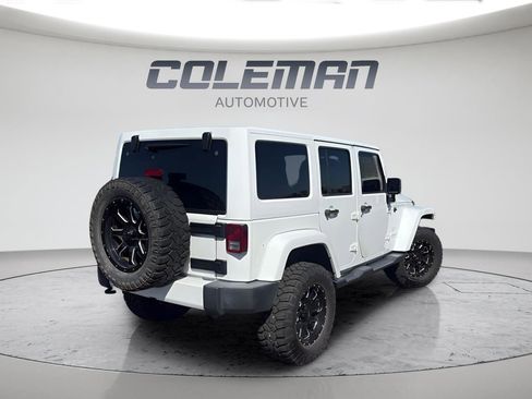 Used 2016 Jeep Wrangler Unlimited Sahara w/ Connectivity Group AWD/4WD image 5