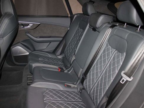 Used 2021 Audi SQ8 Prestige w/ Prestige Package image 18