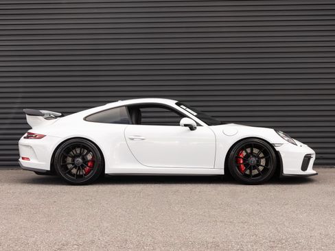 Certified 2018 Porsche 911 GT3 RWD image 8