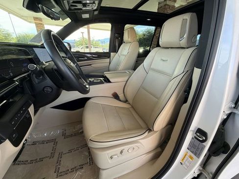 Certified 2023 Cadillac Escalade ESV Premium Luxury w/ LPO, Radiant Package image 20