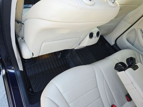 Used 2017 Mercedes-Benz GLC 300 4MATIC image 37