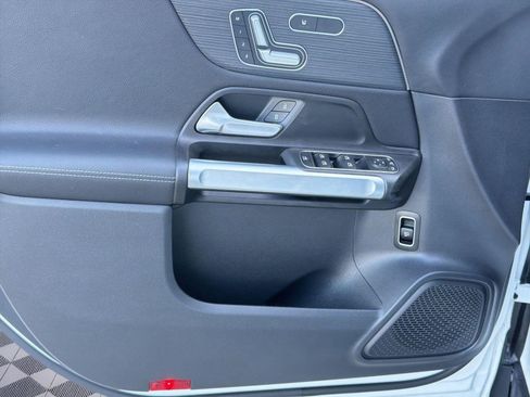 Certified 2023 Mercedes-Benz GLB 250 image 13