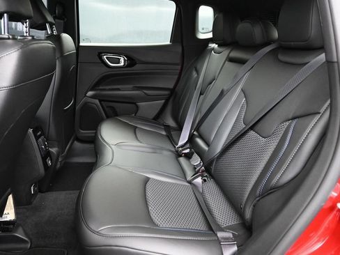 New 2026 Jeep Compass Latitude AWD/4WD image 18