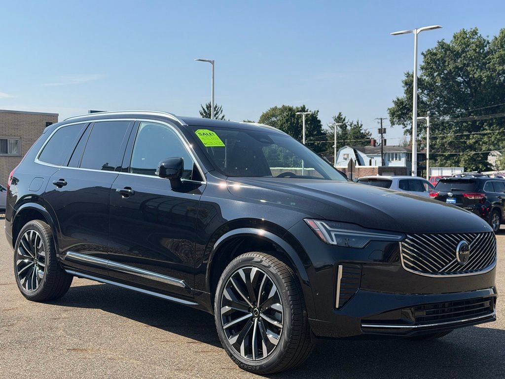 Used 2026 Volvo XC90 B6 Plus w/ Protection Package Premier AWD/4WD image 7