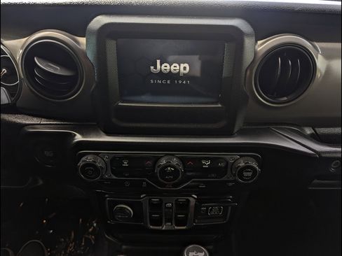 Used 2021 Jeep Wrangler Unlimited Sport AWD/4WD image 29