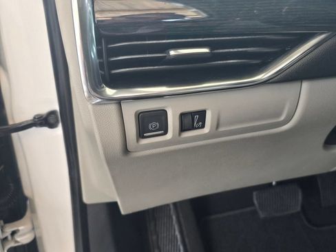 Used 2019 Cadillac XT4 Premium Luxury FWD image 52