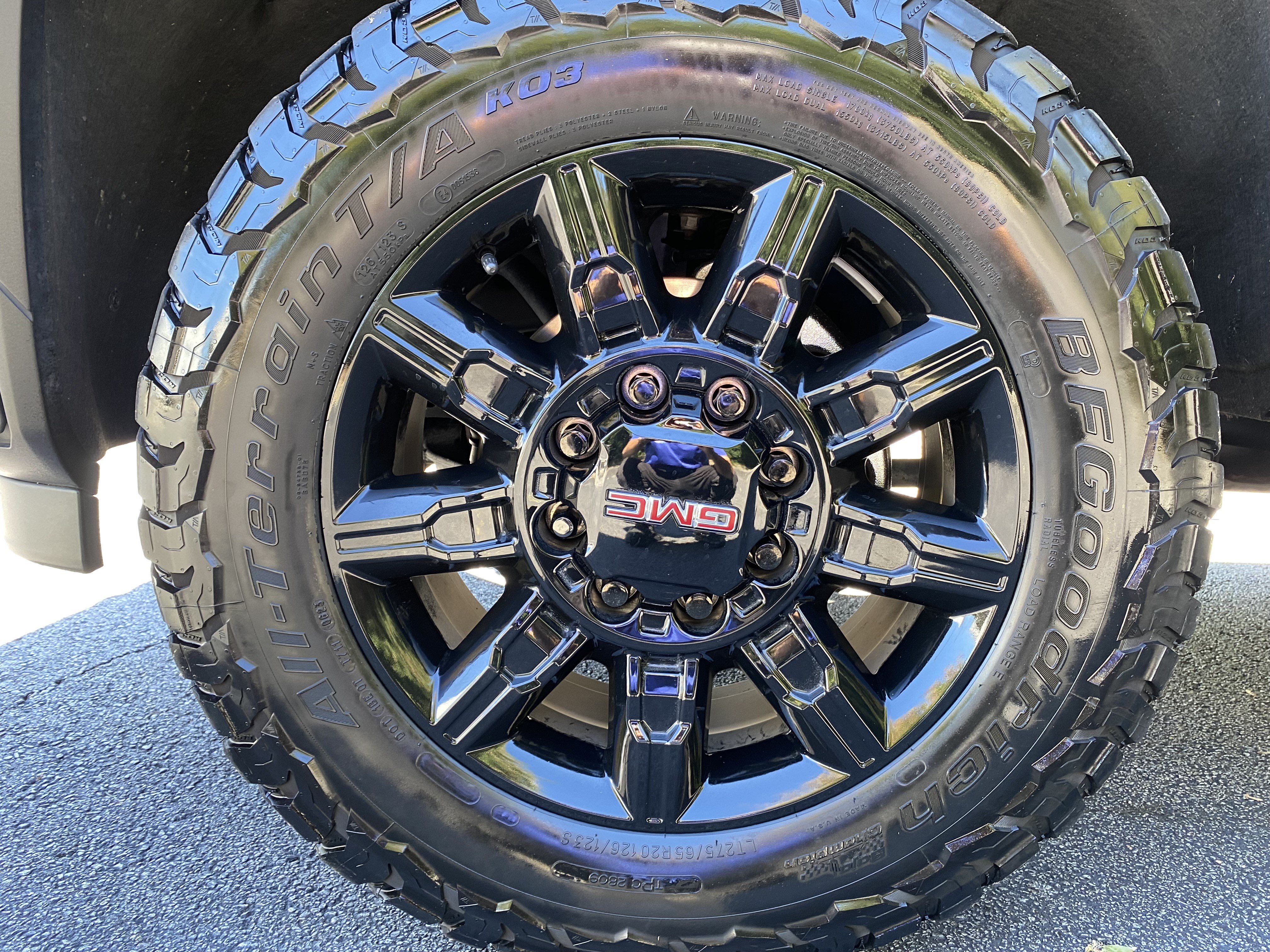 Used 2024 GMC Sierra 2500 AT4 w/ AT4 Premium Plus Package AWD/4WD image 46