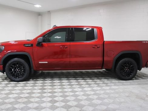 Used 2024 GMC Sierra 1500 Elevation w/ LPO, Elevation Black Package AWD/4WD image 8