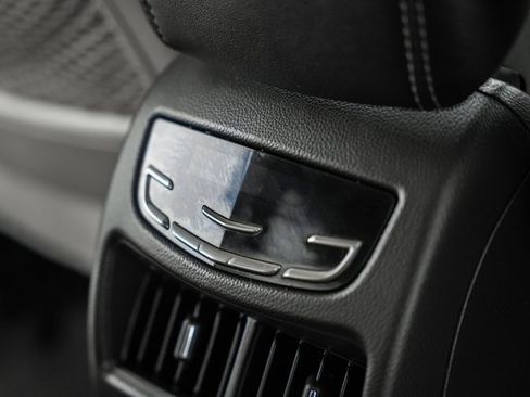 Used 2015 Cadillac SRX Premium image 35