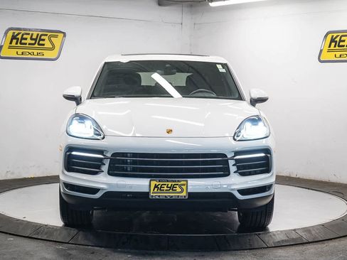 Certified 2022 Porsche Cayenne AWD/4WD image 6