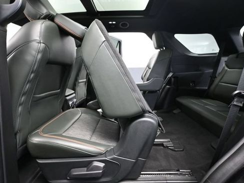 Used 2022 Ford Explorer Timberline w/ Timberline Technology Package AWD/4WD image 40