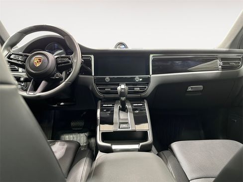 Used 2023 Porsche Macan S image 11