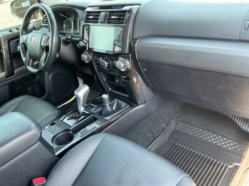 Used 2023 Toyota 4Runner TRD Off-Road Premium w/ Moonroof Package AWD/4WD image 23