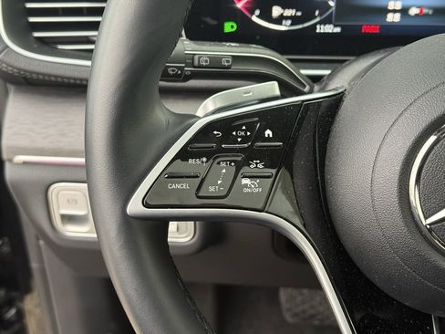 Used 2025 Mercedes-Benz GLS 450 4MATIC image 18