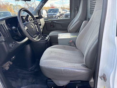 Used 2014 Chevrolet Express 3500 image 11