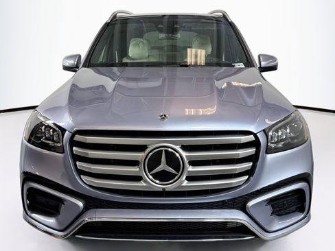 New 2026 Mercedes-Benz GLS 580 4MATIC image 2