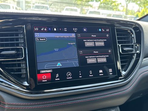 Used 2025 Dodge Durango GT AWD/4WD image 16
