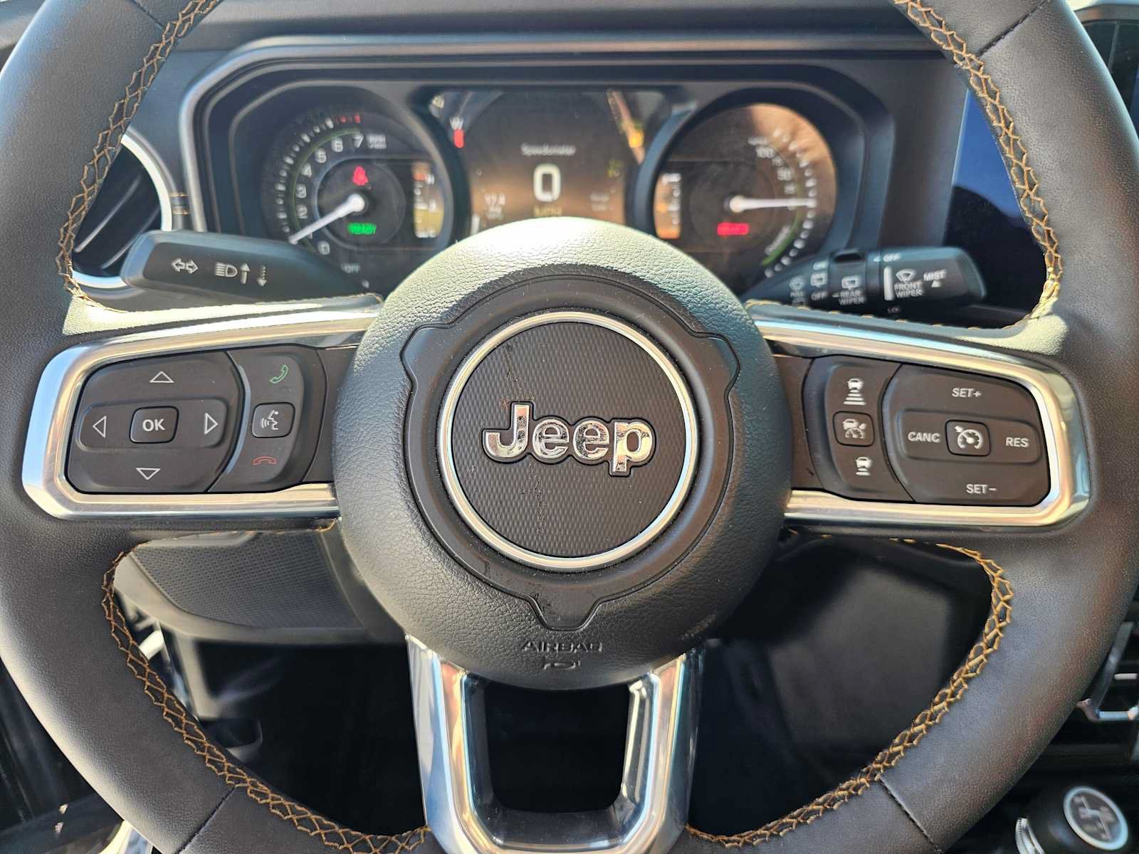 Used 2024 Jeep Wrangler Unlimited Sahara w/ Technology Group AWD/4WD image 22