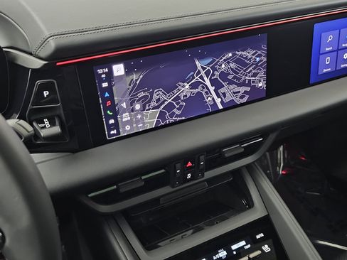 Used 2025 Porsche Macan Turbo Electric image 43