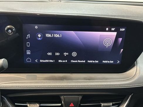 Certified 2024 Buick Encore GX Preferred FWD image 9