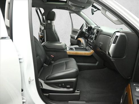 Used 2018 Chevrolet Silverado 1500 LTZ w/ Sport Package image 28