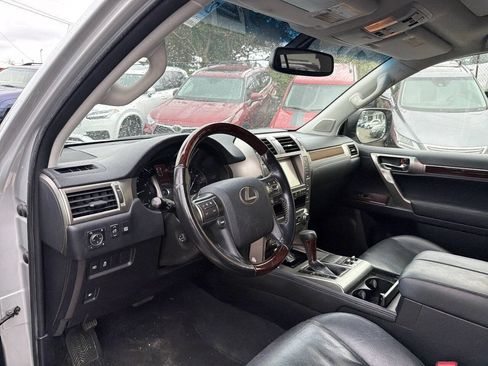 Used 2017 Lexus GX 460 AWD/4WD image 5