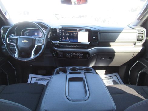 Used 2024 Chevrolet Silverado 2500 LT AWD/4WD image 13