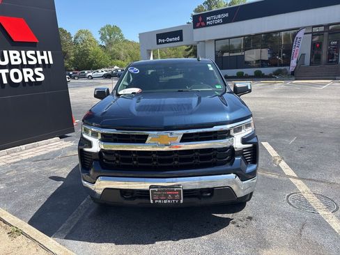 Used 2022 Chevrolet Silverado 1500 LT AWD/4WD image 28