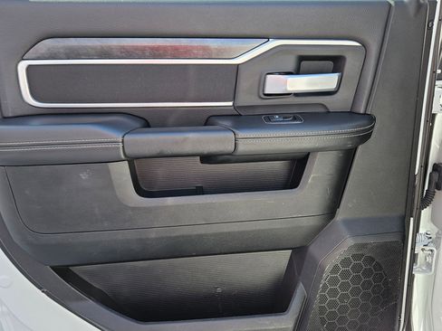 Used 2024 RAM 3500 Big Horn image 22