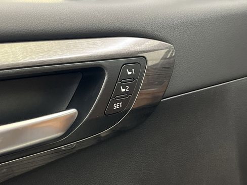 Used 2025 Toyota Highlander Platinum AWD/4WD image 39