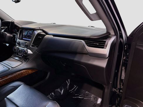 Used 2019 Chevrolet Suburban Premier w/ Max Trailering Package AWD/4WD image 32