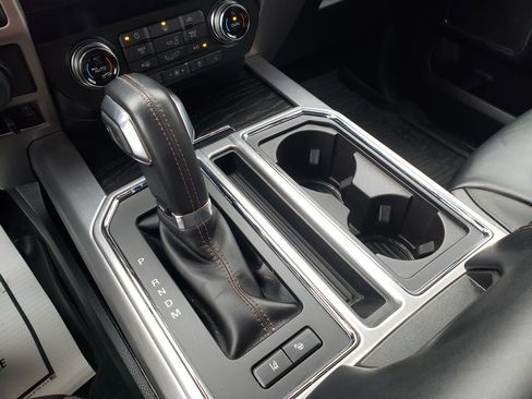 Used 2019 Ford F150 Platinum w/ Equipment Group 701A Luxury image 12