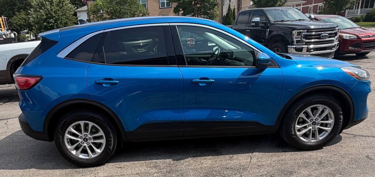 Used 2021 Ford Escape SE w/ Cold Weather Package FWD image 10