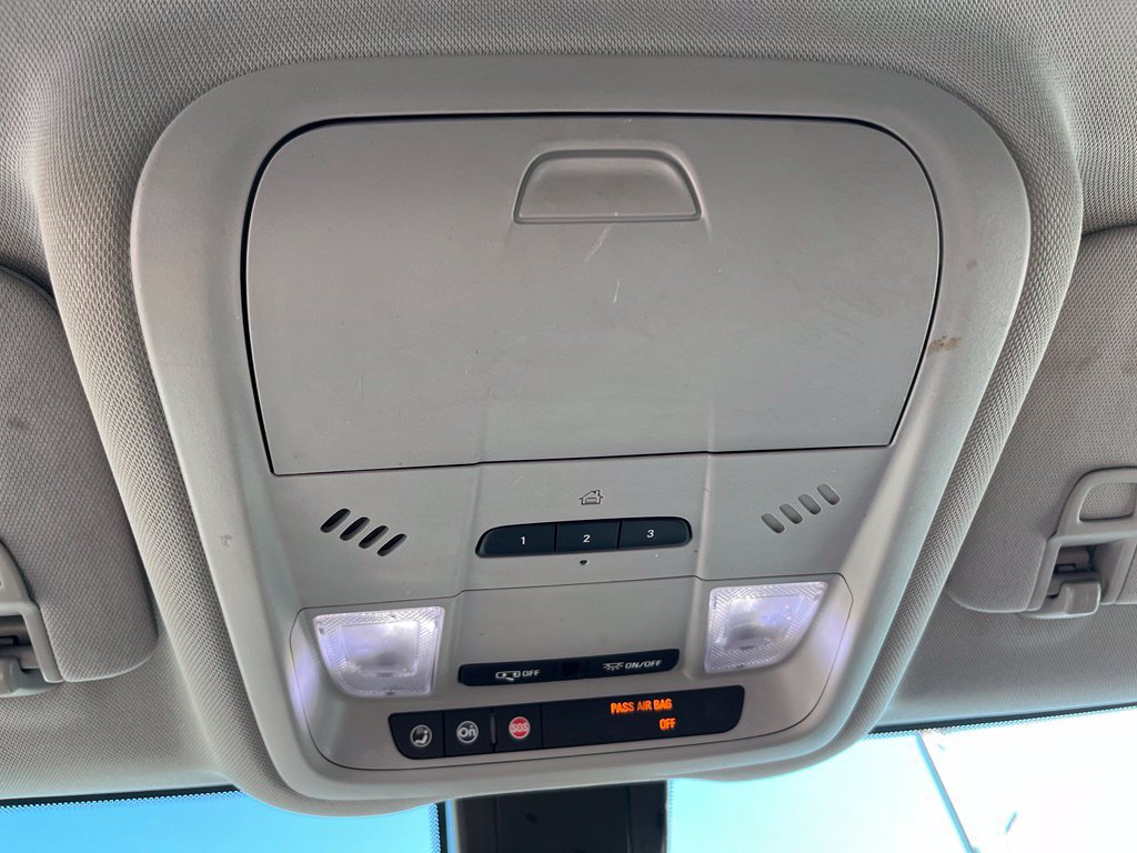 Used 2018 Chevrolet Equinox Premier AWD/4WD image 21