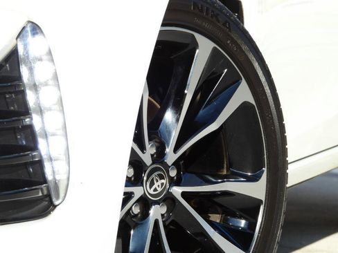 Used 2018 Toyota Corolla SE image 4