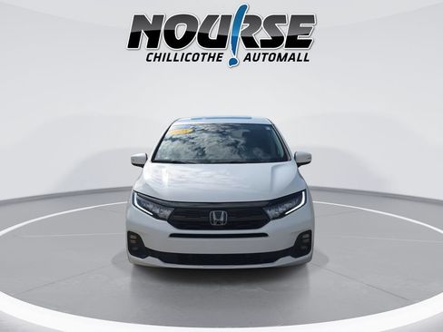 Certified 2025 Honda Odyssey Touring image 3