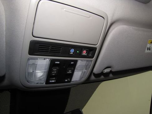 Used 2023 Honda Odyssey Touring image 8