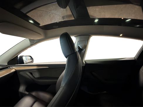 Used 2024 Tesla Model Y Long Range RWD image 39