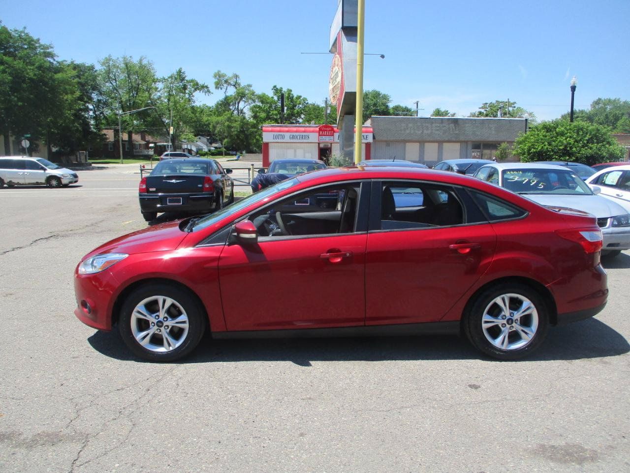 Used 2013 Ford Focus SE FWD image 4
