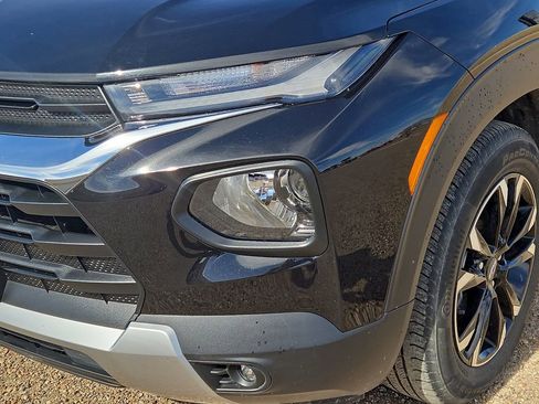 Used 2022 Chevrolet TrailBlazer LT w/ Convenience Package image 9