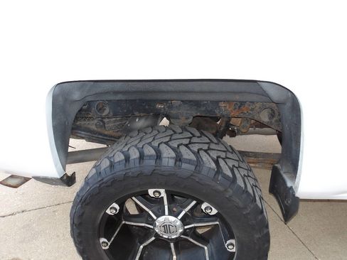 Used 2014 Chevrolet Silverado 1500 LT AWD/4WD image 44