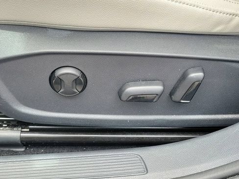 Used 2023 Volkswagen Jetta SE FWD image 20